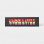 Gevaccineerde pride lgbt queer regenboog kleuren z bureau naambordje (Voorkant)