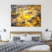Gevallen bladeren in het water canvas afdruk (Insitu (Slaapkamer))