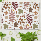 Gevallen Bladeren Patroon Vallen Kleuren op Wit Theedoek (Gevouwen)