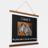 Gevangen in zwart-wit denkende zebra's hangend wandkleed (Gebogen)