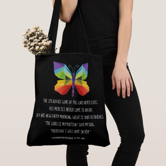 geverfde vlinder, vers van Lamentations 3:22-24 Tote Bag (Dichtbij)