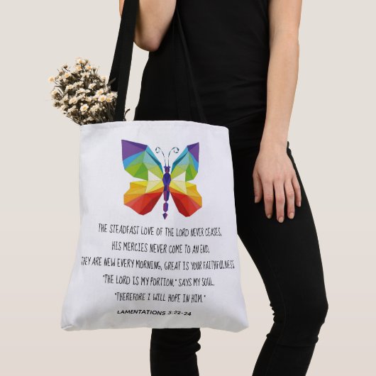 geverfde vlinder, vers van Lamentations 3:22-24 Tote Bag (Dichtbij)