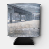 Gevist meer van Taneycomo Foggy Winter Blikjeskoeler (Voorkant)