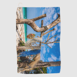 Gevist netten die op het strand drogen golfhanddoek