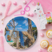 Gevist netten die op het strand drogen papieren bordje (Feest)