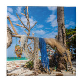 Gevist netten die op het strand drogen tegeltje (Voorkant)