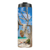 Gevist netten die op het strand drogen thermosbeker (Voorkant)