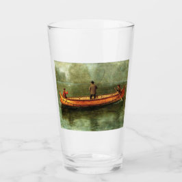 Gevist van een kano (vissers in een houten boot) glas