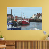 Geviste Boat Atlas in Whitby Harbor, Engeland Canvas Afdruk (Insitu (Woonkamer))