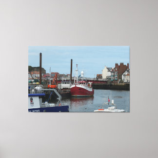Geviste Boat Atlas in Whitby Harbor, Engeland Canvas Afdruk
