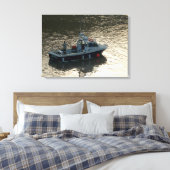 Geviste boot, Cardiff Bay Canvas Afdruk (Insitu (Slaapkamer))