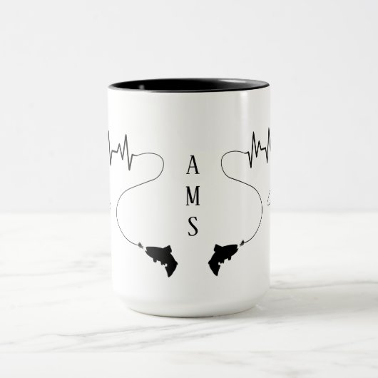 Geviste hartslag forel vlieg vissen Man Monogram Mok (Midden)