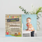 Geviste Verjaardagsuitnodiging Houten Vissende par Kaart (Staand voorkant)