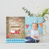 Geviste Verjaardagsuitnodiging Houten Vissende par Kaart (Staand voorkant)
