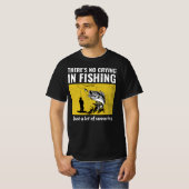 Geviste visvissers buitenshuis Funny Joke T-Shirt (Voorkant volledig)