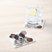 Gevlekte hond met basketbal en bot kartonnen onderzetters (Insitu)