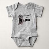 Gevoed door Bailey (voor jongen of meisje) Baby Bo Romper (Voorkant)