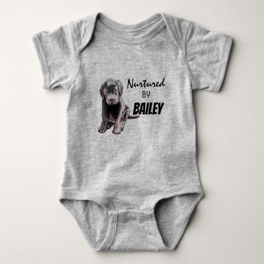 Gevoed door Bailey (voor jongen of meisje) Baby Bo Romper (Voorkant)