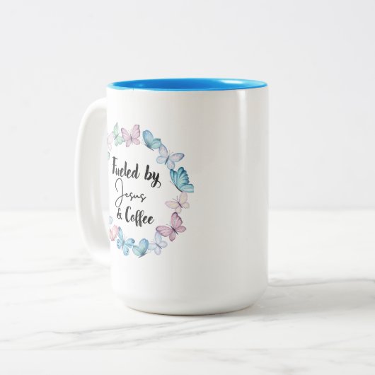 Gevoed door Jesus & Coffee GROTE mok (Voorkant links)