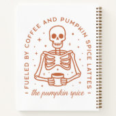 Gevoed door koffie en pompoen Spice Lattes Notitieboek (Achterkant)