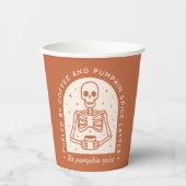 Gevoed door koffie en pompoen Spice Lattes Papieren Bekers (Voorkant)