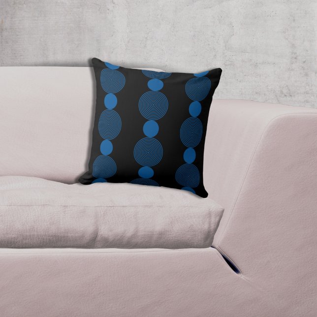 Gevoerd zwart & blauw cirkel patroon kussen (Lined Black & Blue Circle Pattern Throw Pillow)