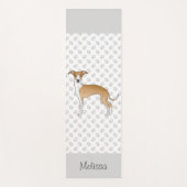 Gevonde en witte Italiaanse Greyhound met aangepas Yogamat (Voorkant)