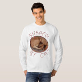 Gevormd door katten t-shirt (Voorkant volledig)