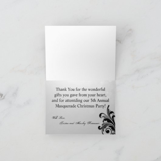 Gevouwen dank u kaarden Rood op Zilveren Maskerade Bedankkaart (Binnen)