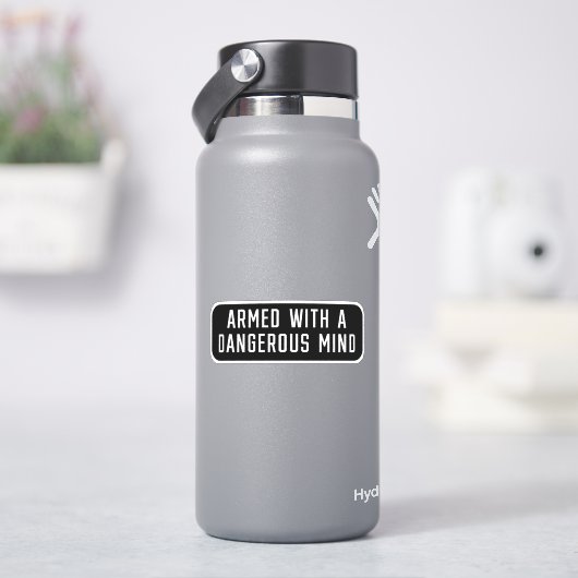 Gewapend met een gevaarlijke geest sticker (HydroFlask)