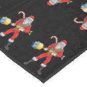 Gewapende kerstman tafelkleed (Gekanteld)
