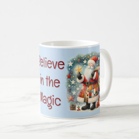 Gewatteerde patchwork kerstman met kerststerren koffiemok (Voorkant rechts)