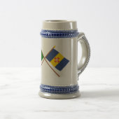 Geweekte vlaggen van Portugal en Madeira Bierpul (Voorkant rechts)