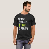 Geweldig Eet Slaap Duik Herhaal T-Shirt Grappig Sc (Voorkant volledig)
