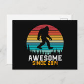 Geweldig sinds 2014 | Verjaardag Bigfoot Retro Briefkaart (Voorkant / Achterkant)