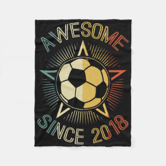 Geweldig sinds 2018 Voetbal Verjaardag Retro Team  Fleece Deken