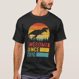 Geweldige 12e verjaardag sinds 2010 Saurus Rex Din T-shirt