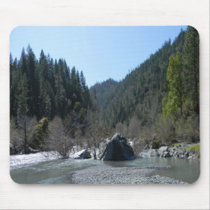 Geweldige dag in Trinity County, Californië.. Muismat