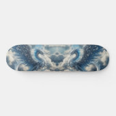 Geweldige draak omringd door wolken persoonlijk skateboard (Horizontaal)