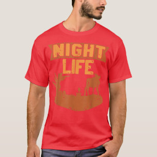 Geweldige jacht tijdens nachtlevenHuidige cadeau T-shirt