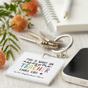 Geweldige leraar moderne typografie regenbooggift sleutelhanger