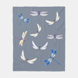 Geweldige libellen in vlucht naar grijs fleece deken