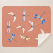 Geweldige libellen in vlucht op Terra Cotta Sherpa Deken (Voorkant (horizontaal))