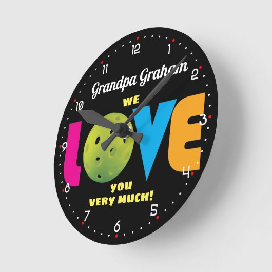 Geweldige liefdespickleball, aangepaste tekst, ronde klok (Hoek)