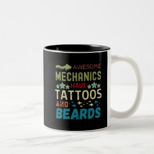 Geweldige mechanica heeft tattoos en baarden tweekleurige koffiemok
