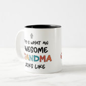 Geweldige oma | Grappige geschenken voor oma Tweekleurige Koffiemok (Voorkant links)