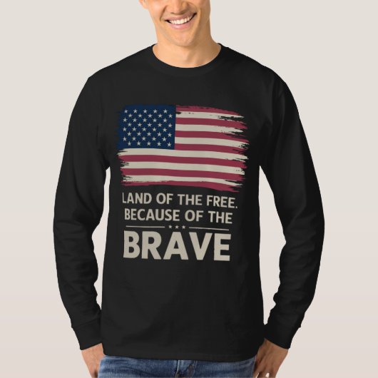 Geweldige patriottische Amerikaanse vlag in nood v T-shirt (Voorkant)