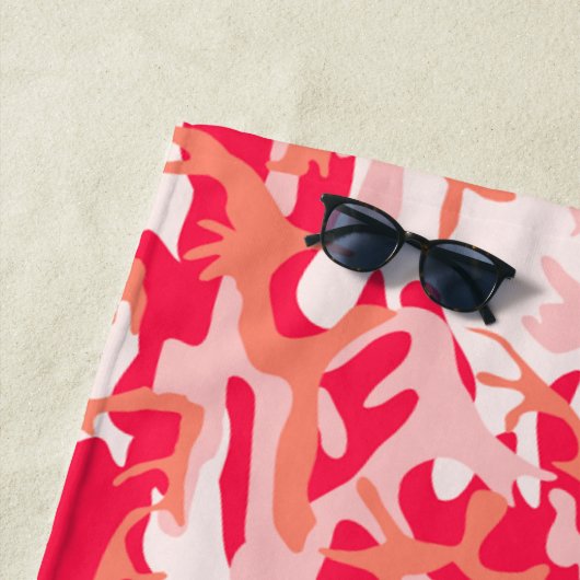 Geweldige roze camouflage Patroon Strandlaken (In situ)