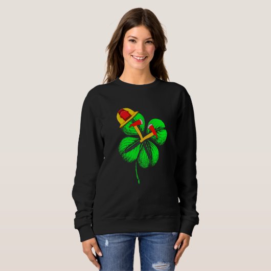 Geweldige Saint Patrick S Day Firefighter Shamrock Trui (Voorkant volledig)