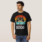 Geweldige sinds 2006,  Retro 2006 Game, Happ T-shirt (Voorkant volledig)
